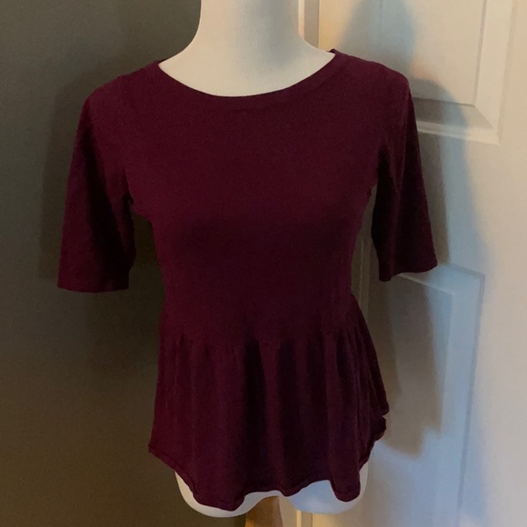 π 5/$15 π LOFT Peplum sweater